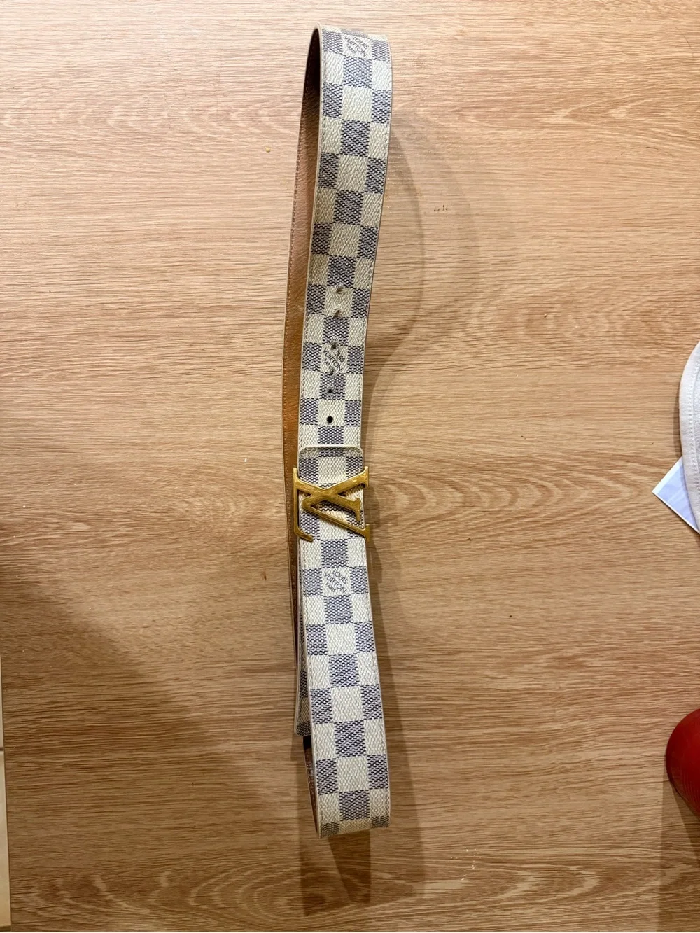Louis Vuitton classic damier